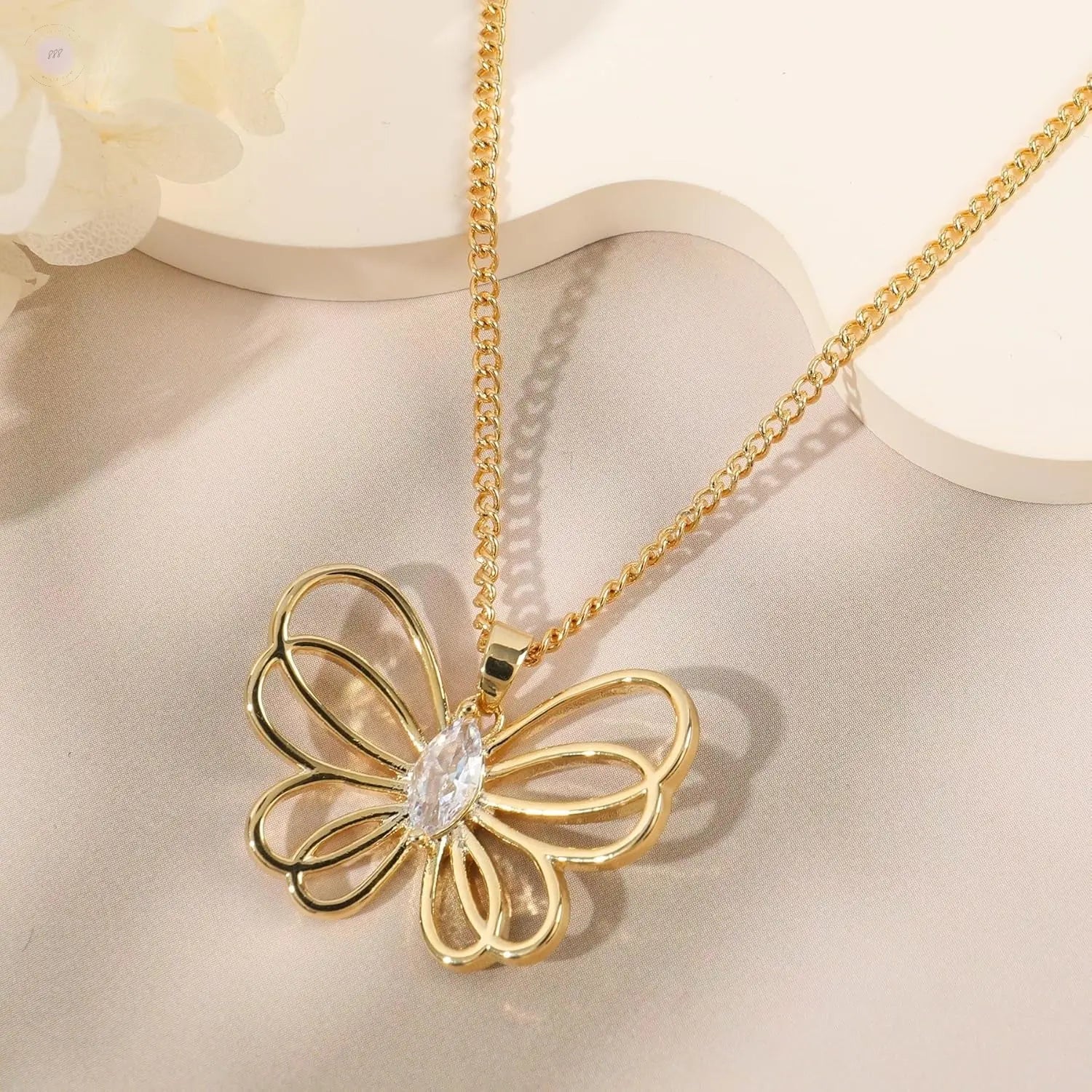 Gold Butterfly Pendant Necklace for Women 14K Gold Plated Hollow Butterfly Choker Necklace Adjustable Chain Elegant Insect Fairy Butterfly Statement Necklace Party Trendy Summer Jewelry Gift for Women